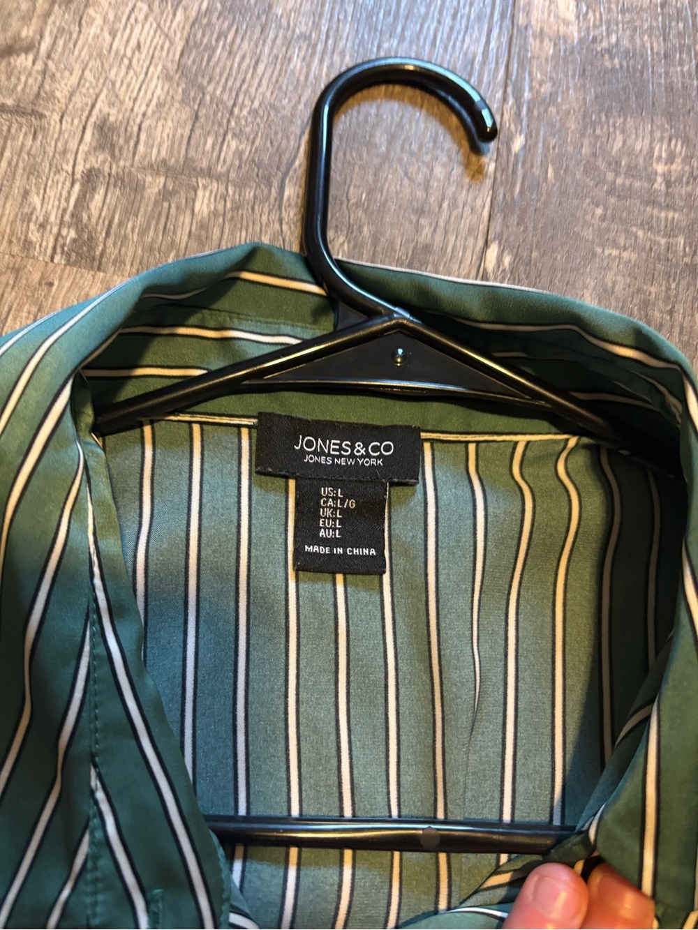 Button Down - Picture 4 of 4